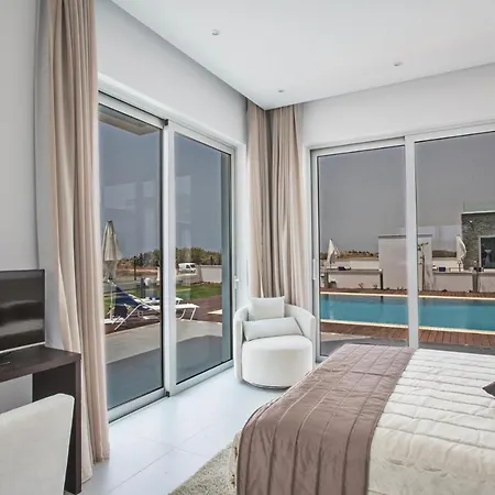 Ruidoso Luxury Seafront Villas